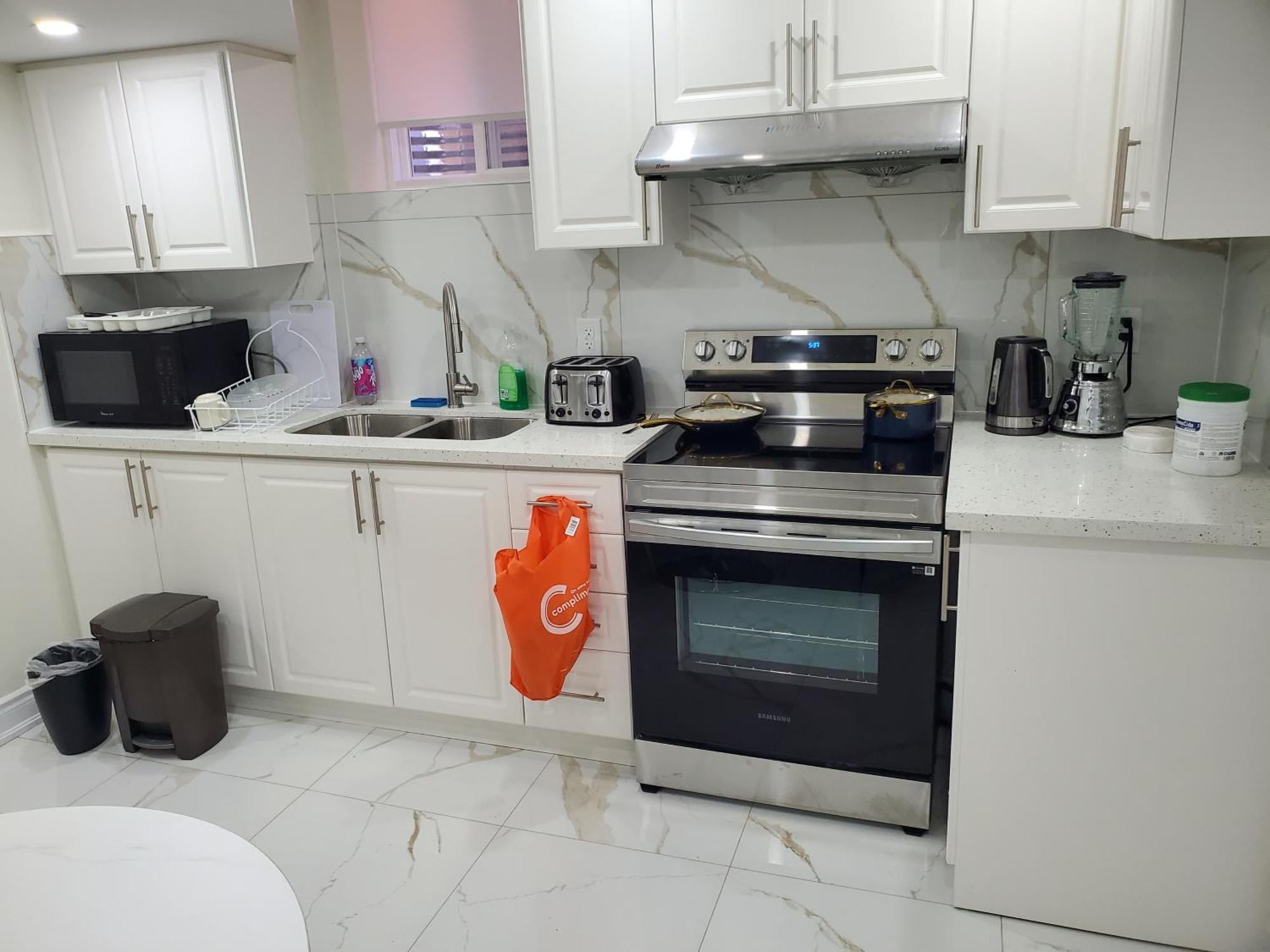 Raesabu Guest House Brampton Bagian luar foto